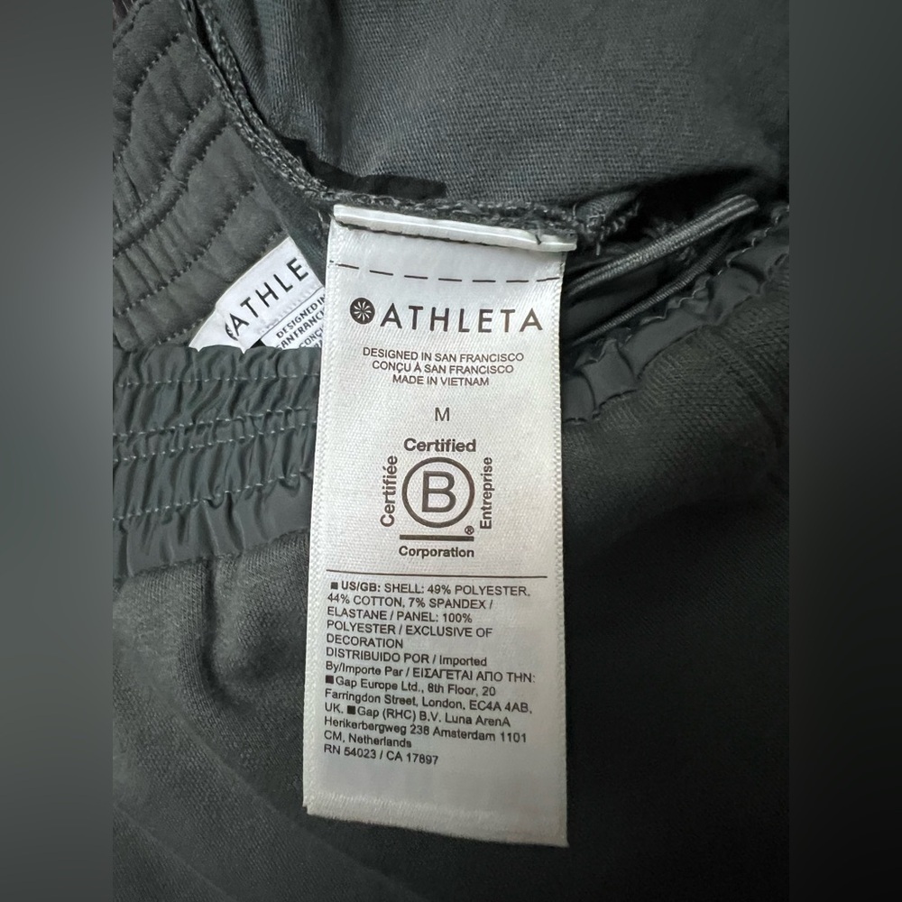 Athleta Triumph Hybrid Wide Leg Cropped Pant Sz M Bali Green Stretch Athleisure - Picture 7 of 8